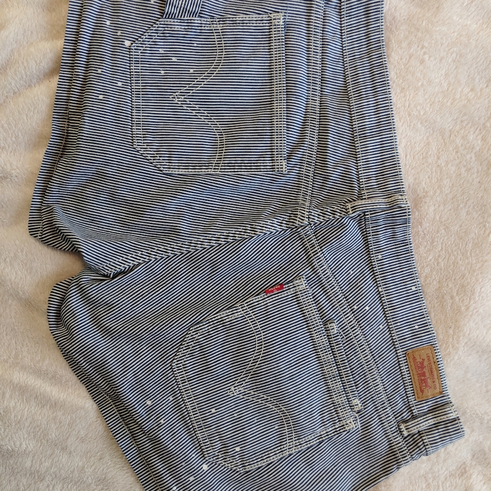Levi's Mid Rise Striped Jean Shorts size 13 - Picture 7 of 7